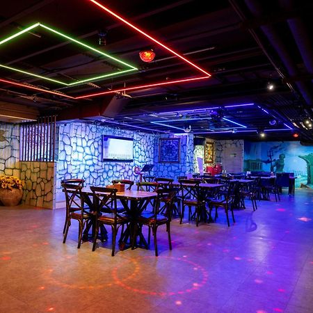 Fantasy Palace หยูฉี ภายนอก รูปภาพ